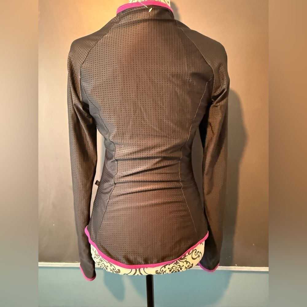 🩷Lululemon Find Your Bliss Jacket🩷 - Picture 4 of 8